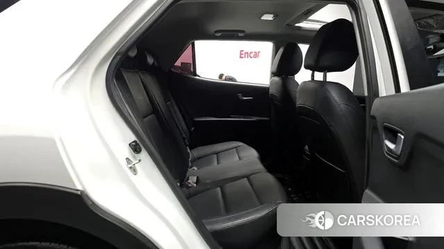 Kia Stonic 2018 Белый из Кореи, фото 3