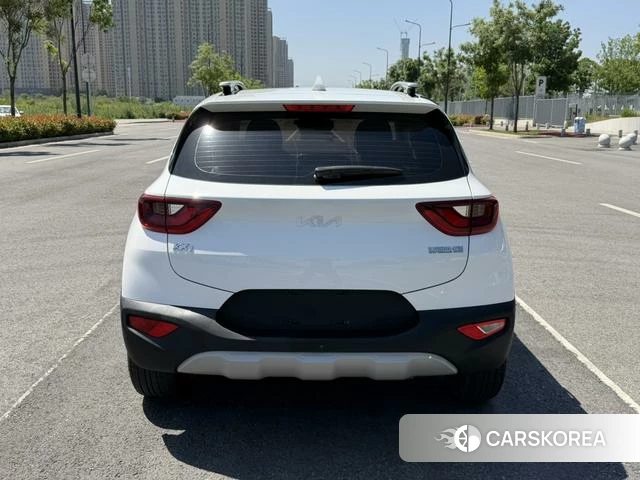 Kia Yi Ran 2022 Белый из Китая, фото 3