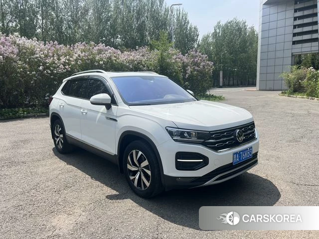 Volkswagen Tanyue 2022 Белый из Китая, фото 3