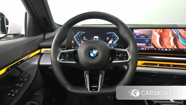BMW 5 Series (G60) 2025 Белый из Кореи, фото 3