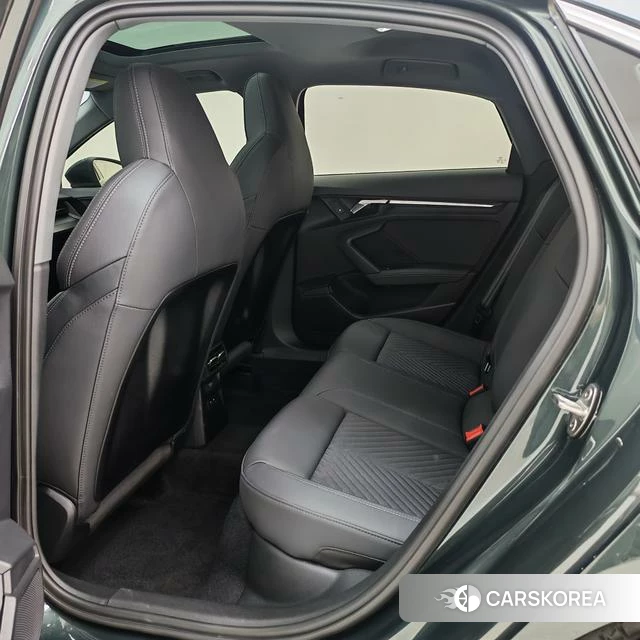 Audi A3 2023 Зеленый из Китая, фото 3