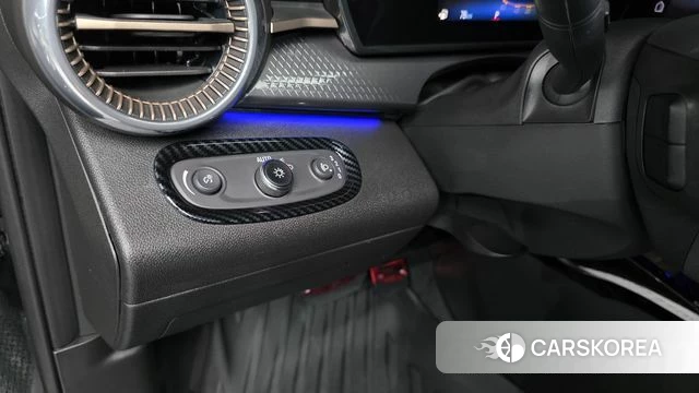 Chevrolet (GM Daewoo) Trax Crossover 2023 Черный из Кореи, фото 3