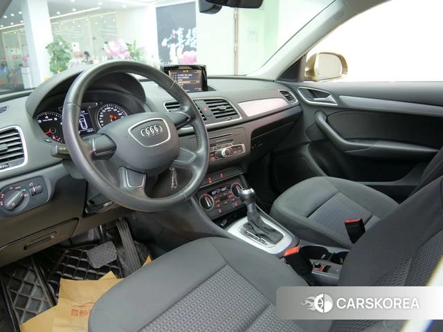 Audi Q3 2019 Коричневый из Китая, фото 3
