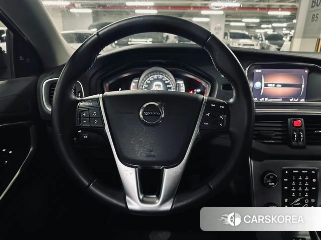 Volvo V40 Cross-Country 2018 Серебряный из Кореи, фото 3