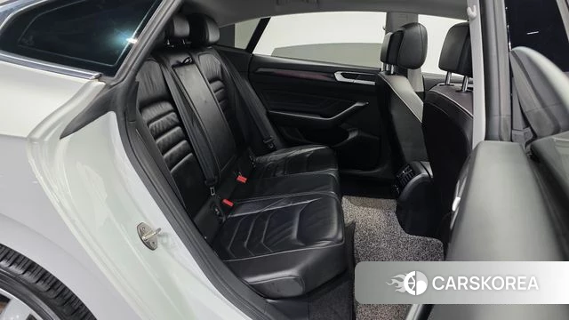 Volkswagen Arteon 2022 Белый из Кореи, фото 3