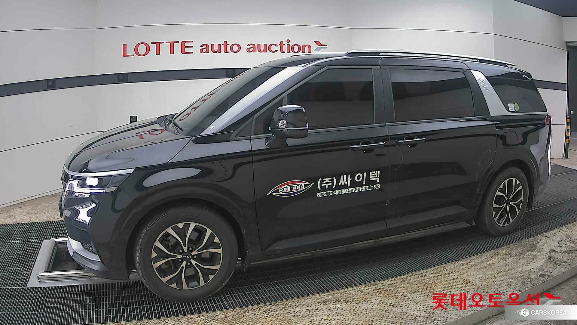 Kia Carnival 2023 Aurora Black Pearl из Кореи, фото 3