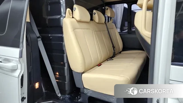 Hyundai Staria 2024 Белый из Кореи, фото 3