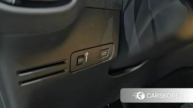 Volvo XC40 2020 Светло-серебряный цвет из Кореи, фото 3