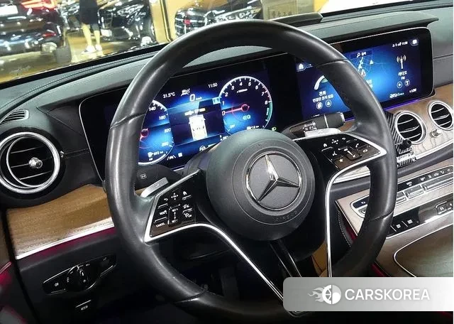 Mercedes-Benz E-Class W213 2021 Серый из Кореи, фото 3