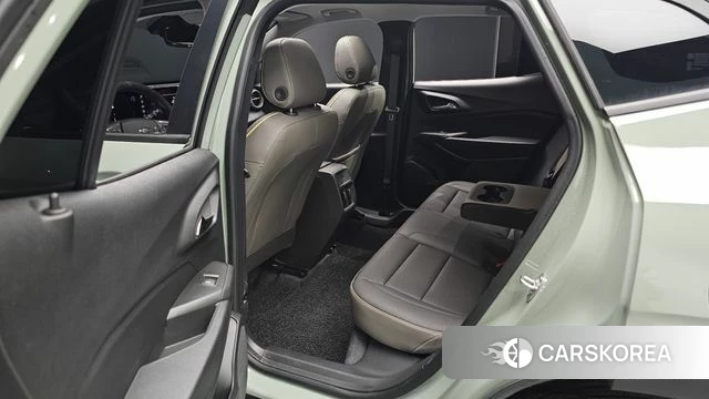 Chevrolet (GM Daewoo) Trax Crossover 2025 Светло-зеленый из Кореи, фото 3