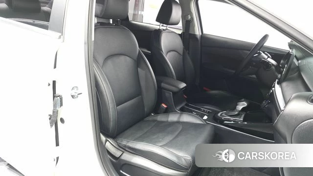 Kia The New K3 2nd generation 2024 Белый из Кореи, фото 3