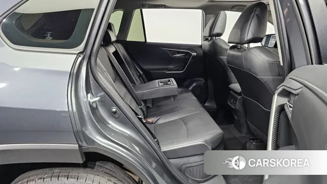 Toyota RAV4 5th Generation 2023 Серый из Кореи, фото 3