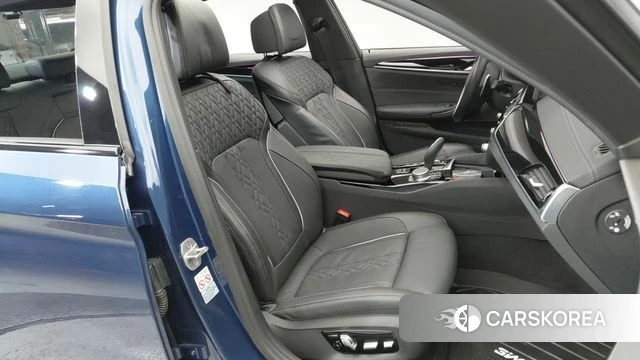 BMW 5 Series (G30) 2020 Синий из Кореи, фото 3