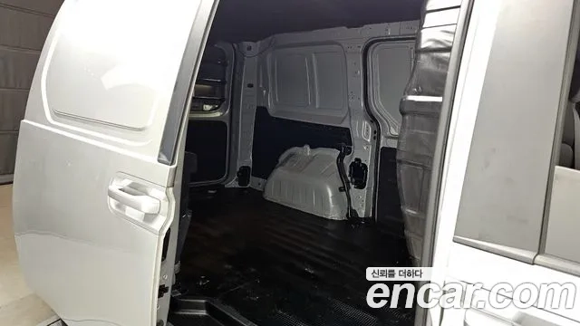 Hyundai Staria 2021 Серебряный из Кореи, фото 3