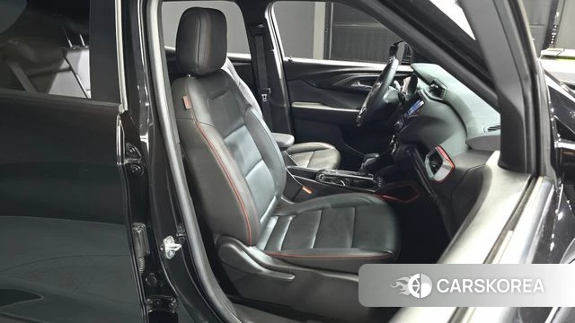 Chevrolet (GM Daewoo) Trailblazer 2023 Черный из Кореи, фото 3