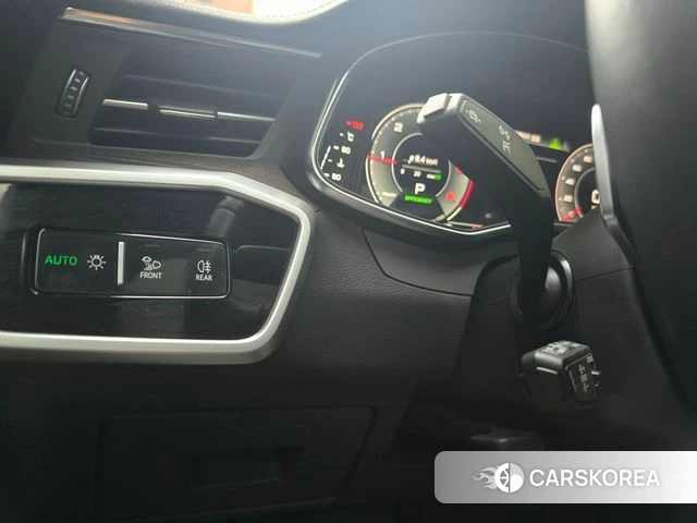 Audi A6 (C8) 2023 Черный из Кореи, фото 3