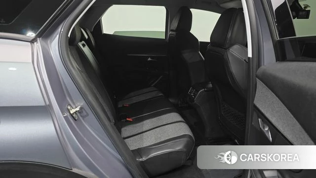 Peugeot 3008 second generation 2018 Серебристо-серый из Кореи, фото 3