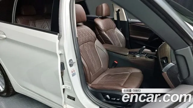 BMW 5 Series (G30) 2019 Белый из Кореи, фото 3