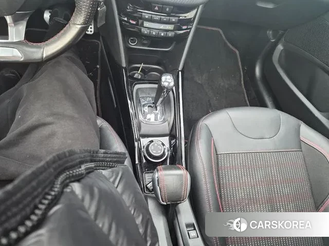 Peugeot 2008 2018 Белый из Кореи, фото 3