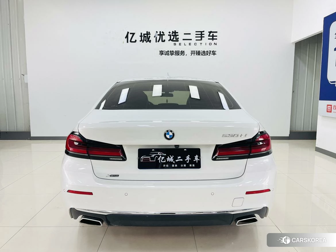BMW 5 series 2023 Белый из Китая, фото 3