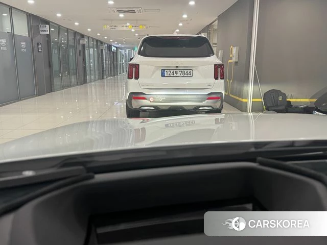 BMW 5 Series (G30) 2023 Белый из Кореи, фото 3