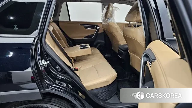 Toyota RAV4 5th Generation 2023 Черный из Кореи, фото 3