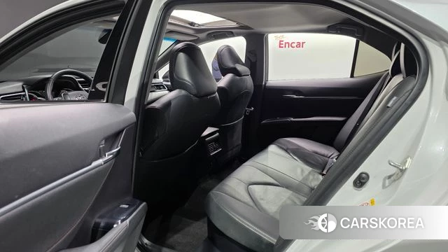 Toyota Camry (XV70) 2018 Белый из Кореи, фото 3