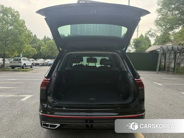 Volkswagen Tiguan L 2024 Черный из Китая, фото 3
