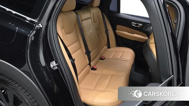 Volvo V60 Cross-Country 2nd Generation 2021 Черный из Кореи, фото 3