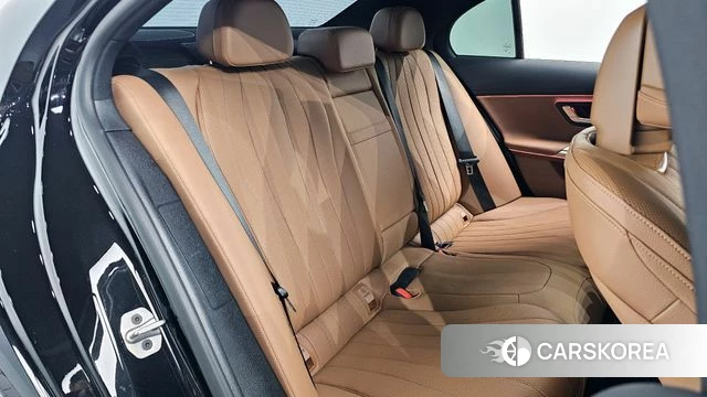 Mercedes-Benz E-Class W214 2025 Черный из Кореи, фото 3