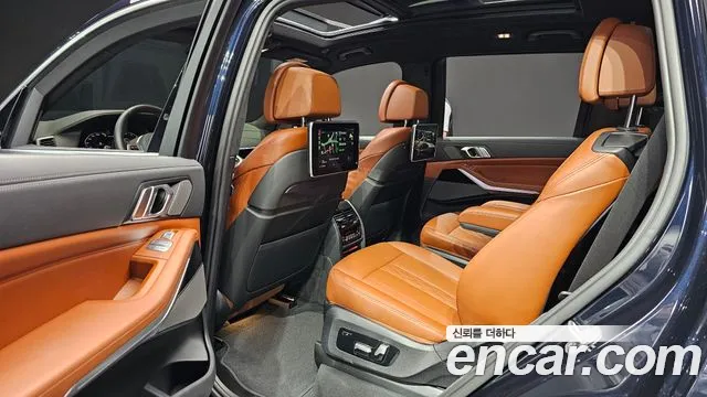 BMW X7 (G07) 2022 Черный из Кореи, фото 3