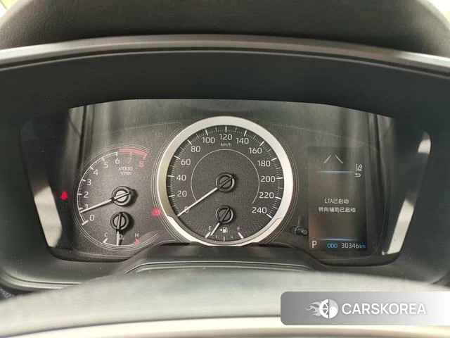 Toyota Corolla 2023 Белый из Китая, фото 3