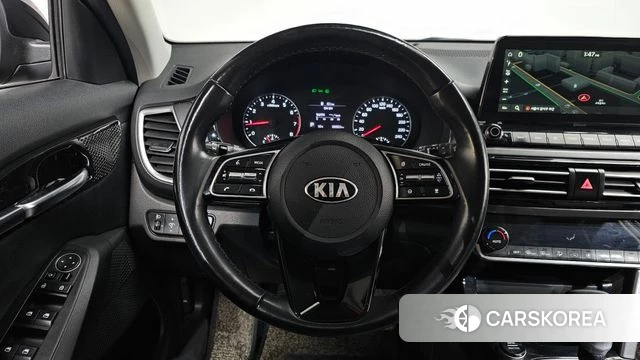 Kia Seltos 2021 Черный из Кореи, фото 3