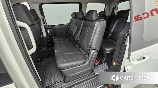 Hyundai Staria 2025 Белый из Кореи, фото 3