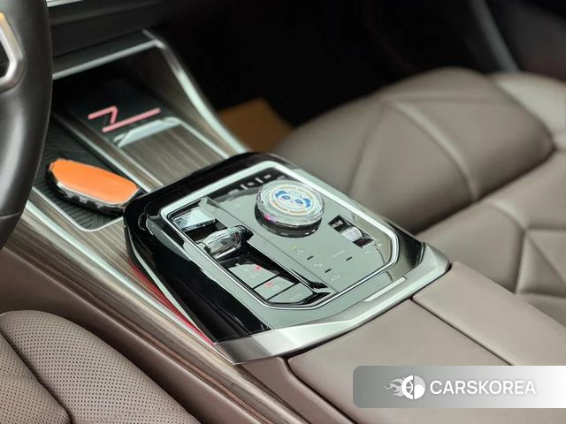 BMW 7 series 2023 Черный из Китая, фото 3
