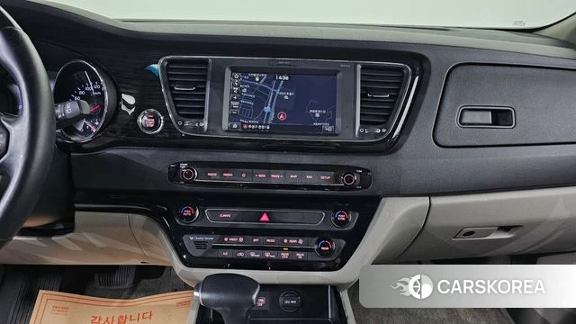 Kia The New Carnival 2018 Черный из Кореи, фото 3