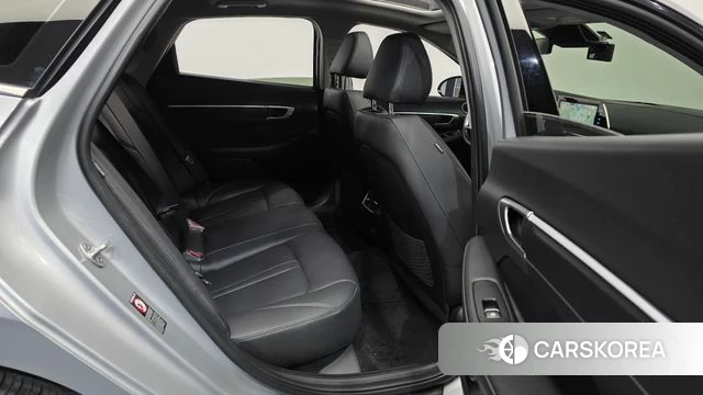 Hyundai Sonata (DN8) 2022 Серебристо-серый из Кореи, фото 3