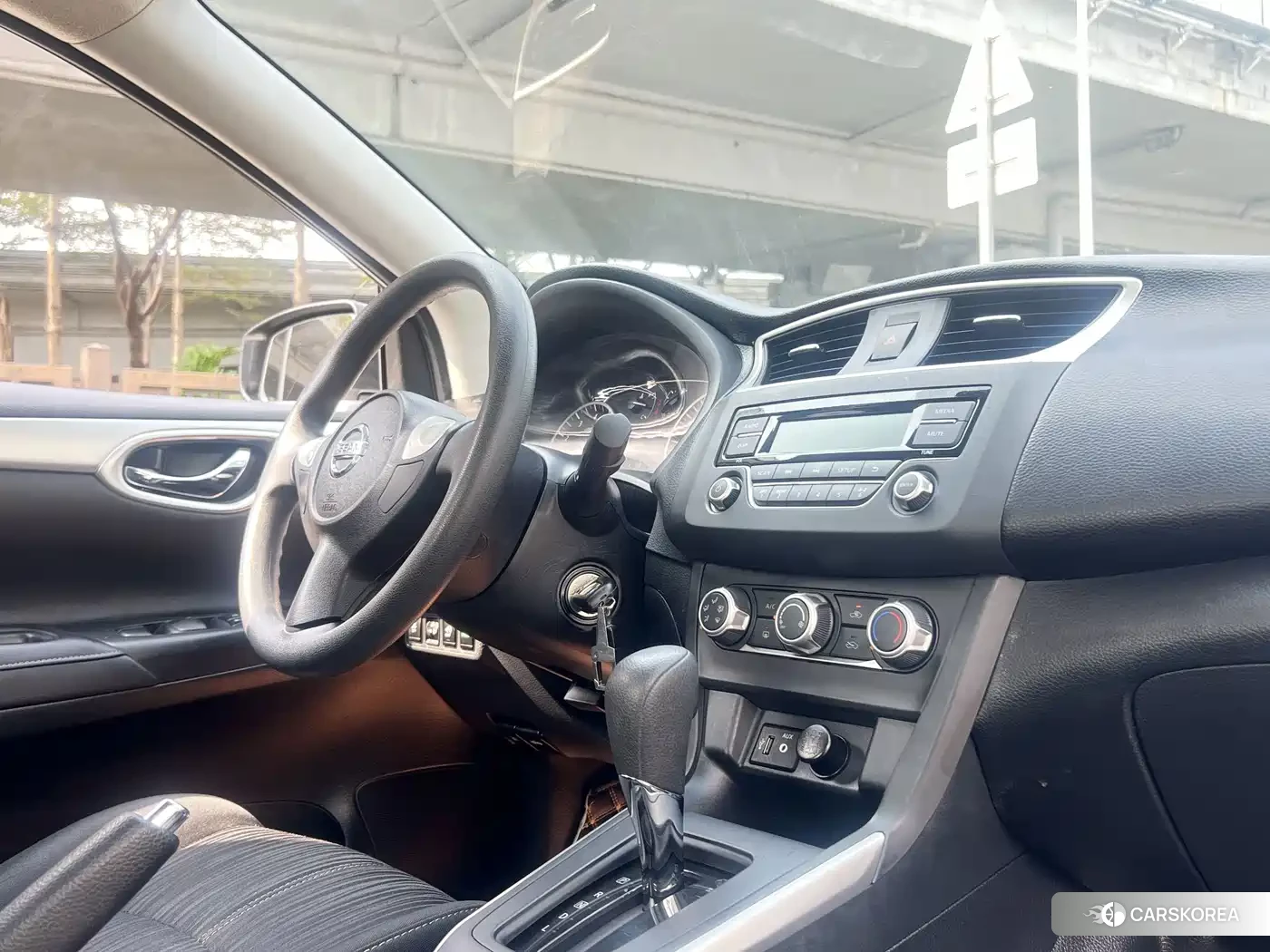 Nissan Sylphy 2023 Белый из Китая, фото 3