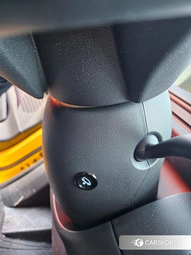 Hyundai Staria 2025 Желтый из Кореи, фото 3