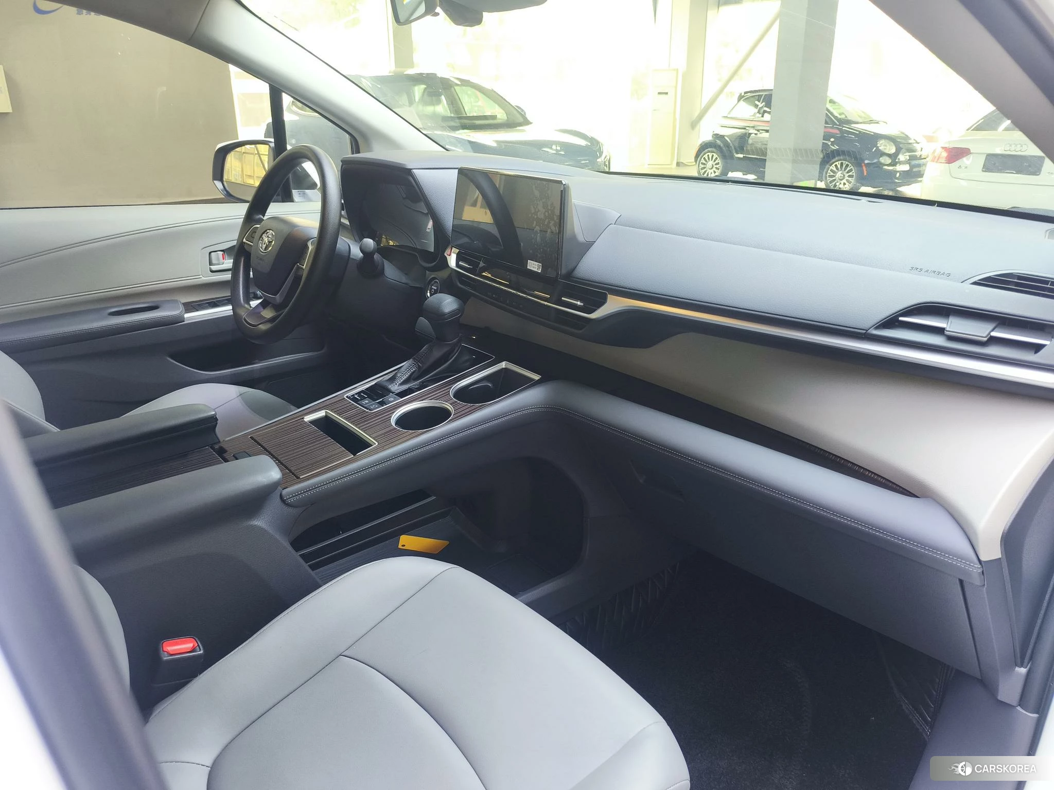 Toyota Grevia 2024 Белый из Китая, фото 3