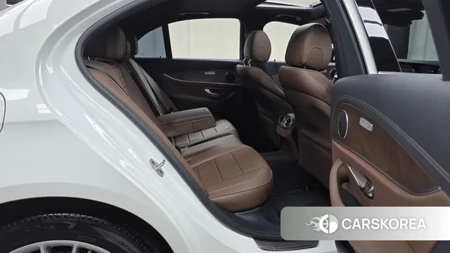 Mercedes-Benz E-Class W213 2020 Белый из Кореи, фото 3