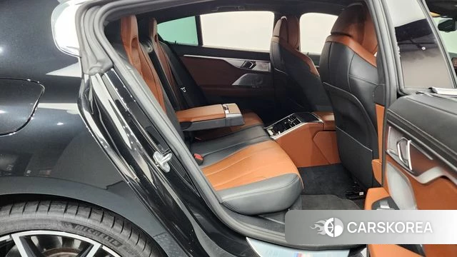 BMW 8 Series (G15) 2024 Черный из Кореи, фото 3
