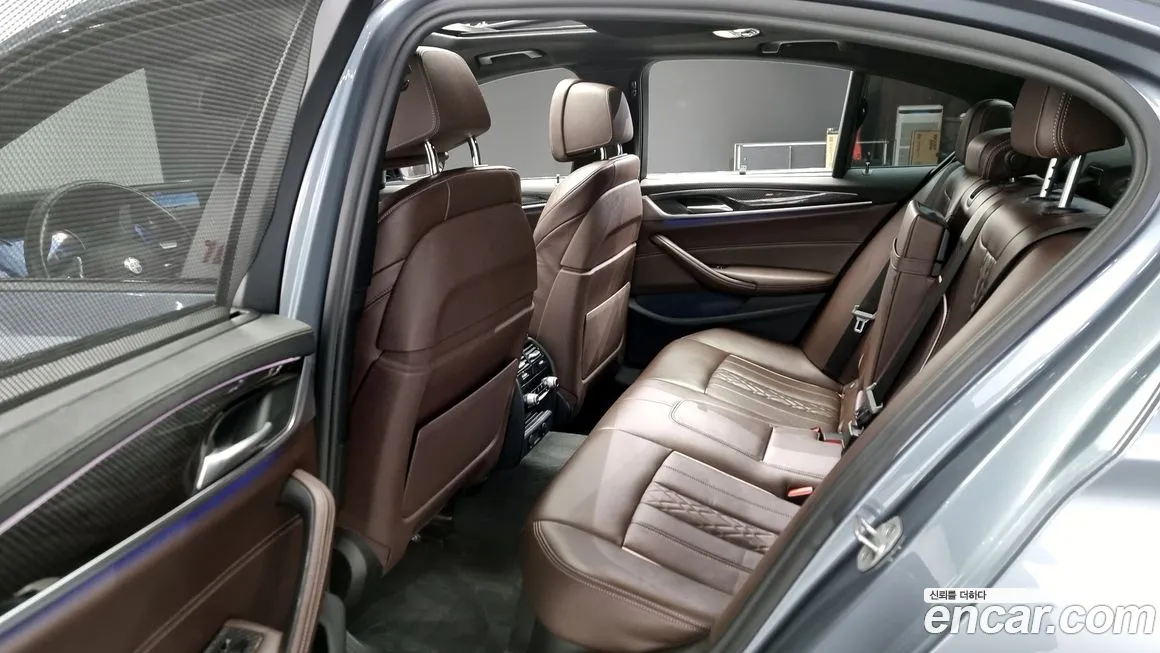 BMW 5 Series (G30) 2018 Серый из Кореи, фото 3