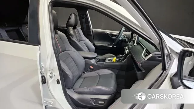 Toyota RAV4 5th Generation 2023 Белый из Кореи, фото 3