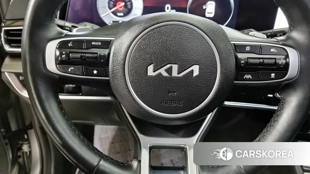 Kia Sportage 5th Generation Hybrid 2023 Серебристо-серый из Кореи, фото 3