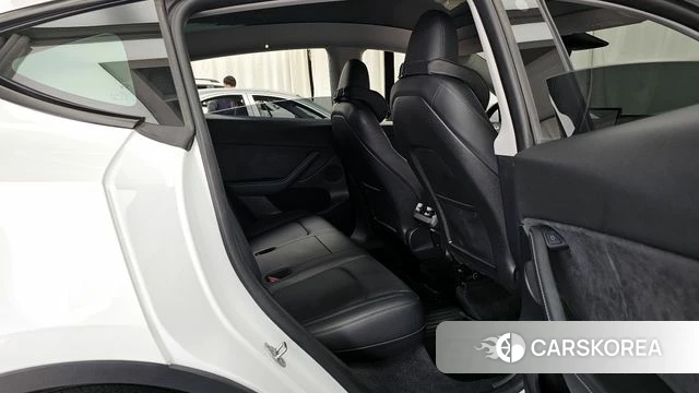 Tesla Model Y 2023 Белый из Кореи, фото 3
