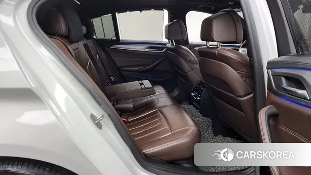 BMW 5 Series (G30) 2019 Черный из Кореи, фото 3