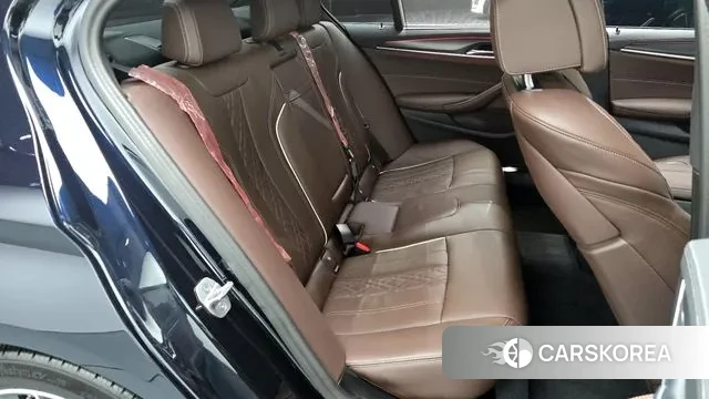 BMW 5 Series (G30) 2023 Черный из Кореи, фото 3