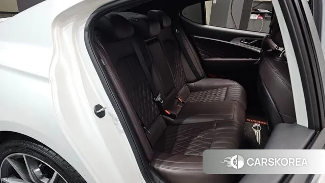 Genesis The New G70 2023 Белый из Кореи, фото 3