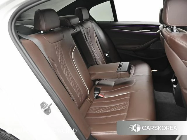 BMW 5 Series (G30) 2020 Белый из Кореи, фото 3